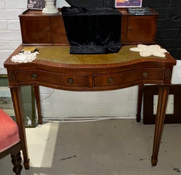 Reproduction Bonheur-de-jour desk