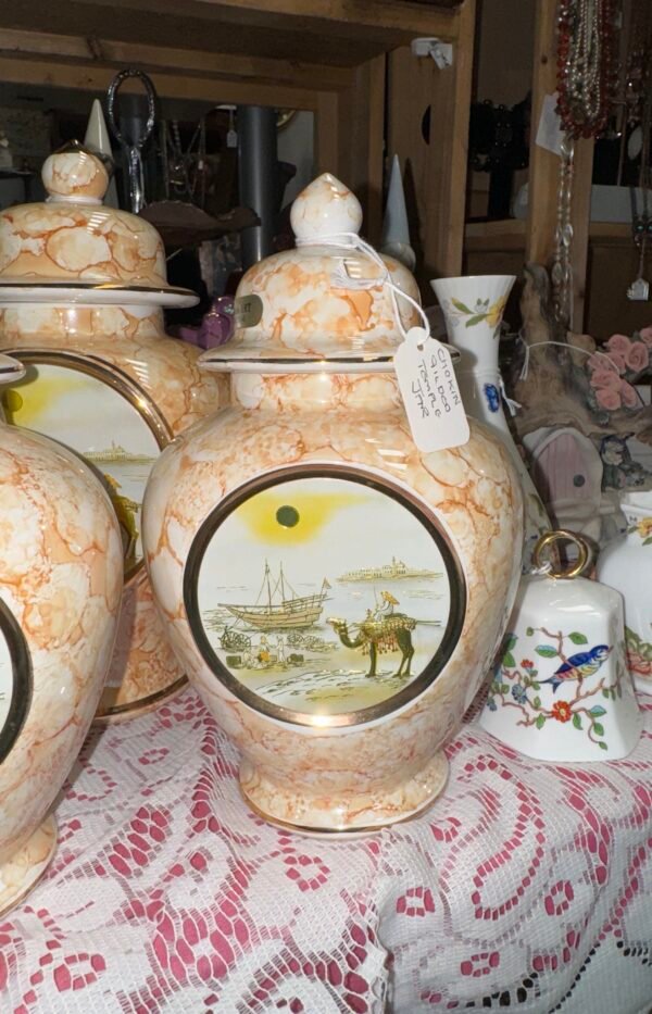 Chokin gilded temple jar