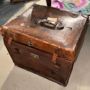 Leather square case case with top handle