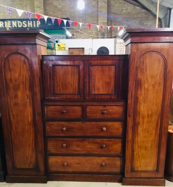 Mahogany Gentlemans Compactum