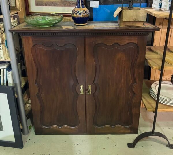 2 door mahogany wall cupboard