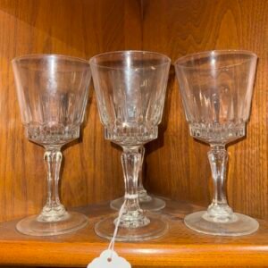 4 crystal glasses