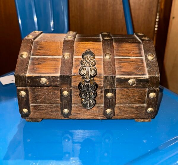Wooden jewellery box