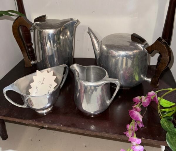 Piquot 4 piece set