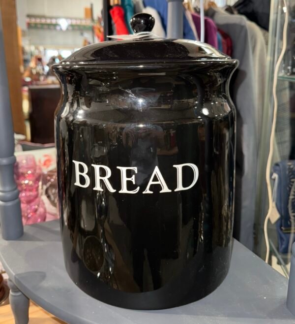 Black pot bread bin