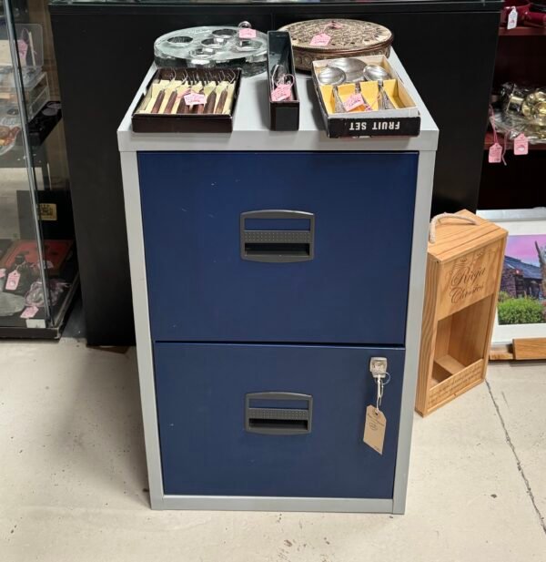 2 drawer lockable filing cabinet