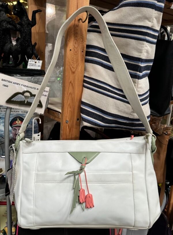 Vaita cream bag