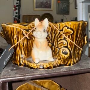 1960-1970’s Sylvac bunny planter (model 4292)