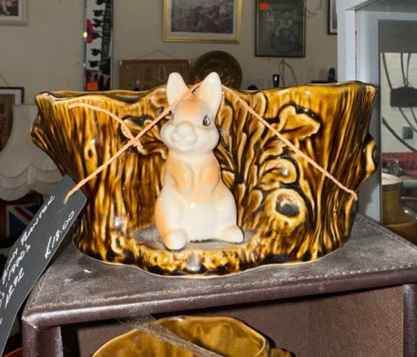 1960-1970’s Sylvac bunny planter (model 4292)