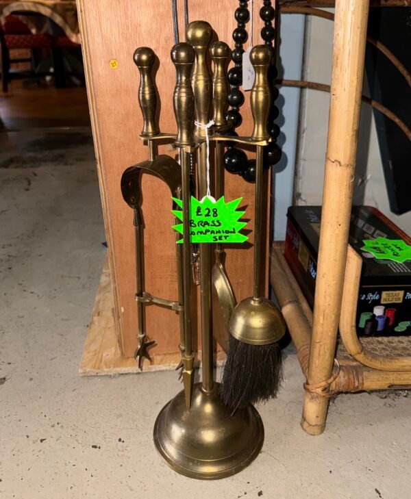 Brass companion set