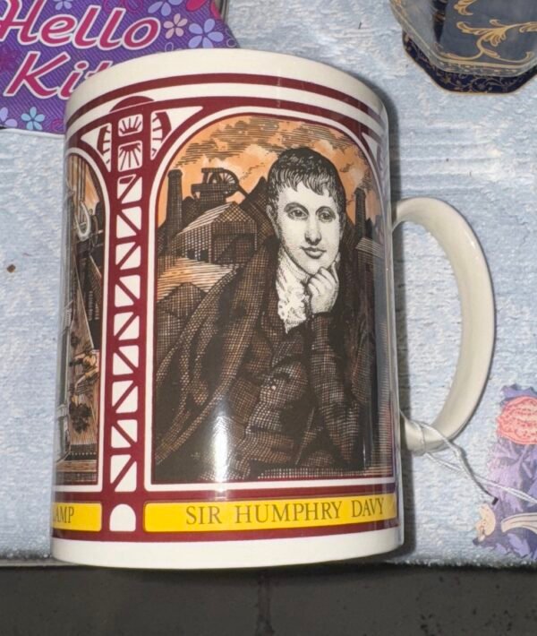 Wedgwood mug (commemorate Sir Davy - Inventor of the miner’s safety lamp)
