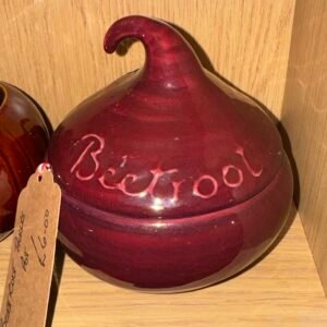 Beetroot pickles pot