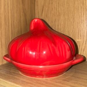 Pickled beetroot server