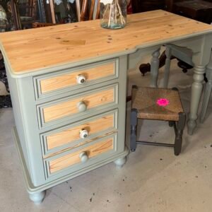 Desk/Dressing table