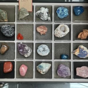 Boxed set of 20 assorted healing stones
