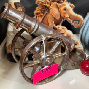 Enamelled cast iron poker canon