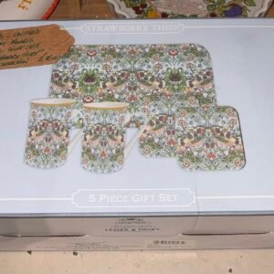 Boxed unused William Morris 5 piece gift set ‘strawberry thief’ Leonardo Collection