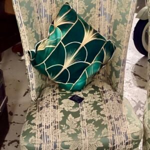 Slipper chair